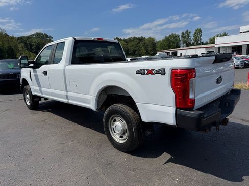 Used 2018 Ford F250 XL w/ Power Equipment Group AWD/4WD image 3