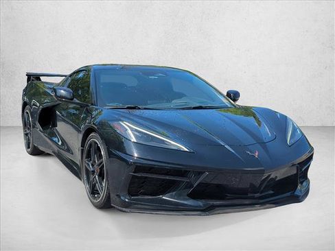 Used 2024 Chevrolet Corvette Stingray Coupe w/ 1LT RWD image 3