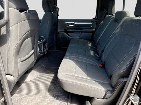 Used 2020 RAM 1500 Big Horn AWD/4WD image 23