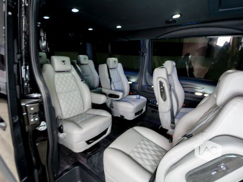 Used 2025 Mercedes-Benz Sprinter 2500 image 36