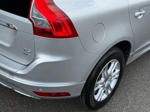 Used 2016 Volvo XC60 T5 Premier w/ Proximity Package image 8