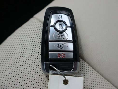 Used 2020 Ford Edge Titanium w/ Equipment Group 301A AWD/4WD image 36