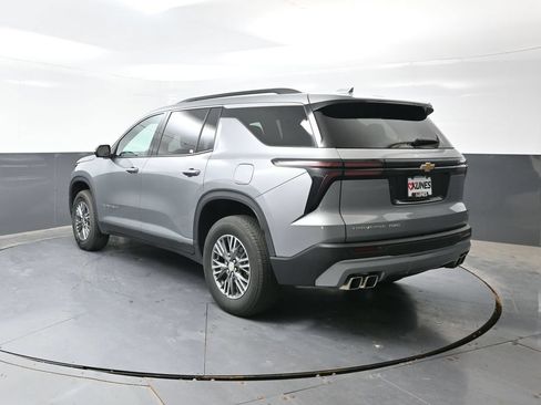 Used 2024 Chevrolet Traverse LT AWD/4WD image 11