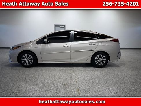 Used 2021 Toyota Prius Prime Limited image 1