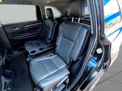 Used 2019 Toyota Highlander Limited Platinum AWD/4WD image 21