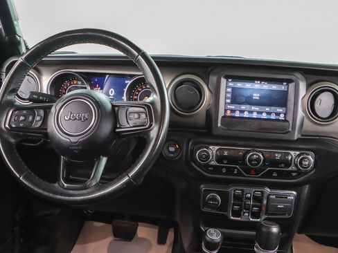 Used 2021 Jeep Gladiator Sport image 17