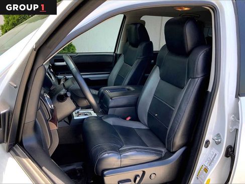 Used 2021 Toyota Tundra Limited w/ Limited Premium Package AWD/4WD image 9