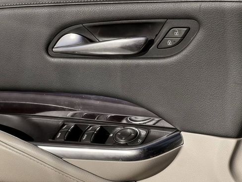 Certified 2021 Cadillac XT4 Luxury w/ Cold Weather Package image 20