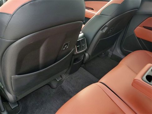 Certified 2023 Kia Sportage SX image 11