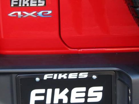 Used 2022 Jeep Wrangler Unlimited Sahara w/ Cold Weather Group image 20