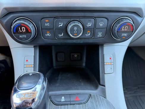Used 2019 GMC Acadia SLT FWD image 20