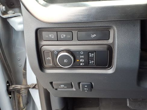 Used 2024 Ford F250 Lariat w/ Black Appearance Package AWD/4WD image 33