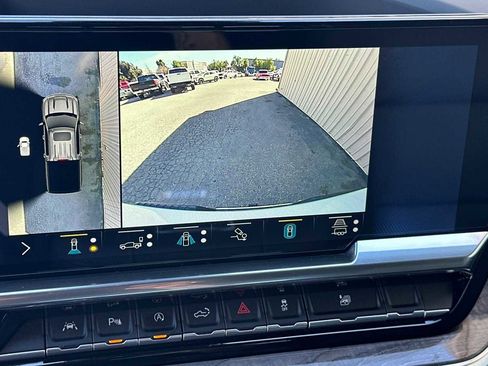 Certified 2022 Chevrolet Silverado 1500 LTZ w/ Technology Package image 27