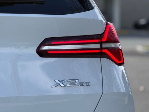 Used 2025 BMW X3 xDrive30i w/ Premium Package image 14