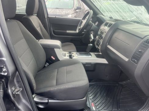 Used 2009 Ford Escape XLT image 11