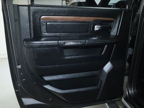 Used 2015 RAM 3500 Laramie w/ Convenience Group AWD/4WD image 14