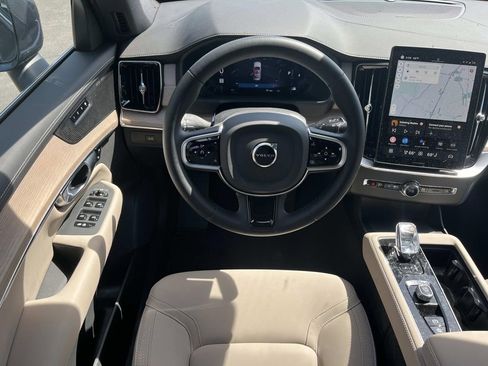 Used 2025 Volvo XC90 B6 Plus w/ Protection Package Premier image 14