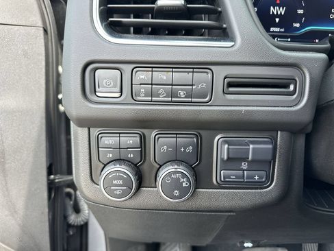 Certified 2022 Chevrolet Tahoe Z71 w/ Z71 Off-Road Package AWD/4WD image 18