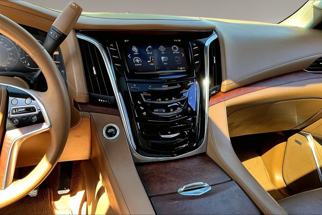 Used 2015 Cadillac Escalade Platinum AWD/4WD image 6