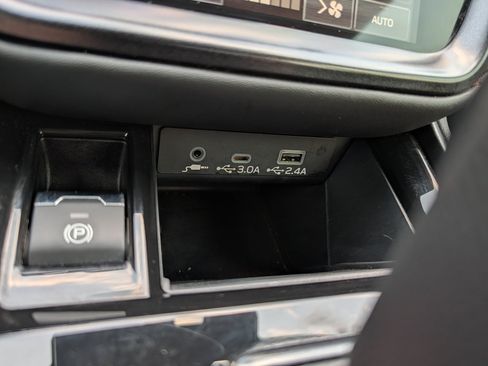 Used 2024 Subaru Legacy Premium AWD/4WD image 33