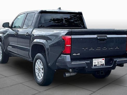 Used 2025 Toyota Tacoma SR5 AWD/4WD image 11