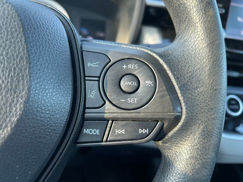 Used 2020 Toyota Corolla LE w/ LE Convenience Package image 17