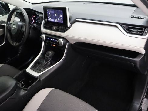 Certified 2024 Toyota RAV4 XLE FWD image 35