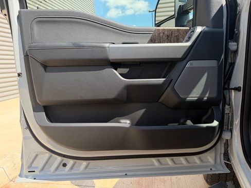 New 2026 Ford F250 Lariat w/ Black Appearance Package AWD/4WD image 18