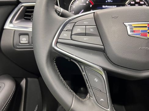Used 2025 Cadillac XT5 Luxury image 15