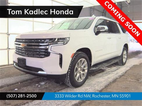 Used 2023 Chevrolet Suburban Premier image 1