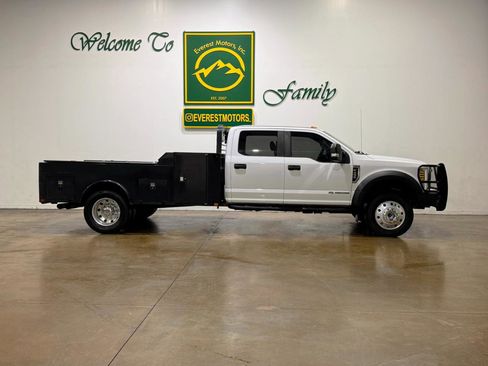 Used 2019 Ford F450 XL w/ Power Equipment Group image 2