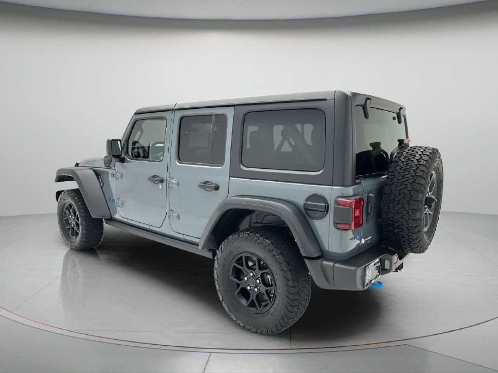 Used 2024 Jeep Wrangler Unlimited AWD/4WD image 4