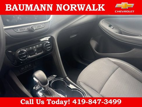 Used 2023 Buick Encore GX Select FWD image 18