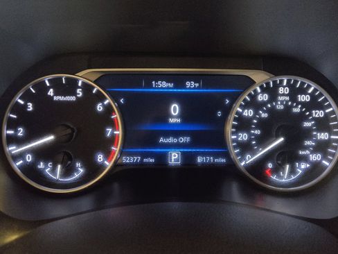 Used 2024 Nissan Sentra SV FWD image 23