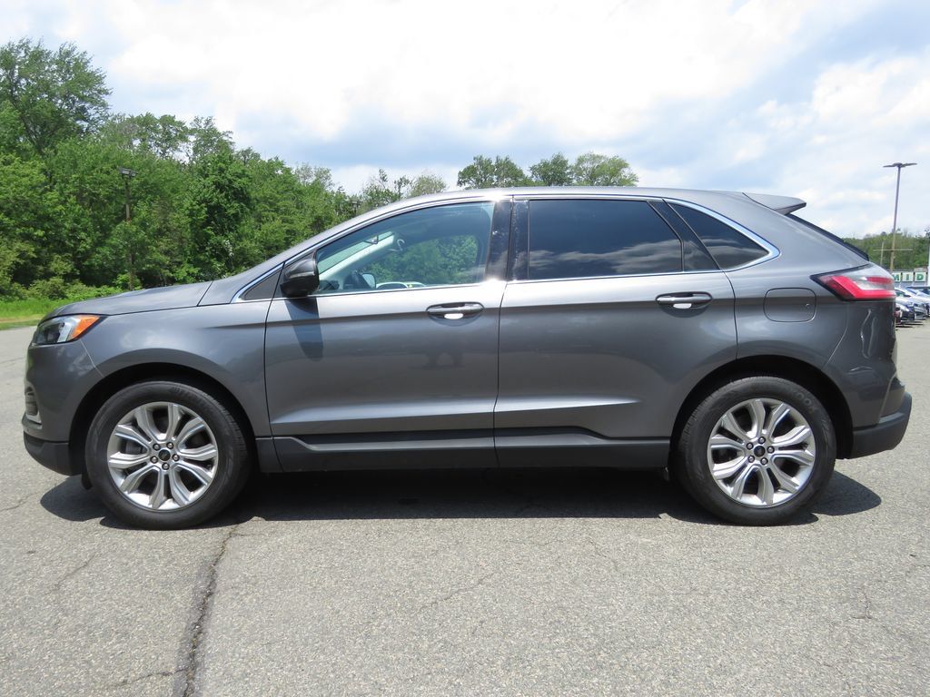 Used 2023 Ford Edge Titanium w/ Cargo Accessory Package AWD/4WD image 8
