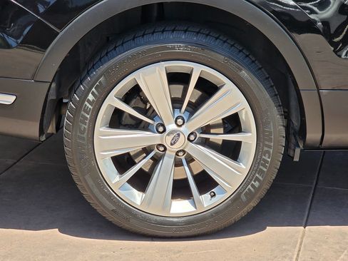 Used 2018 Ford Explorer Limited FWD image 9