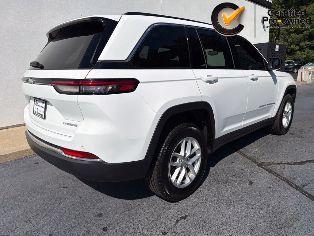 Certified 2024 Jeep Grand Cherokee Laredo X AWD/4WD image 9
