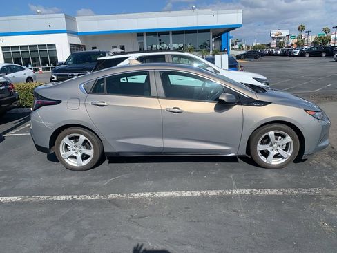 Used 2017 Chevrolet Volt LT w/ Comfort Package FWD image 8