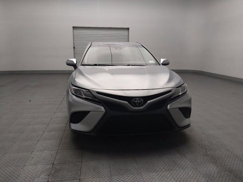 Used 2020 Toyota Camry SE FWD image 14