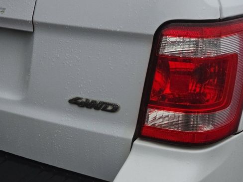 Used 2008 Ford Escape Limited image 25