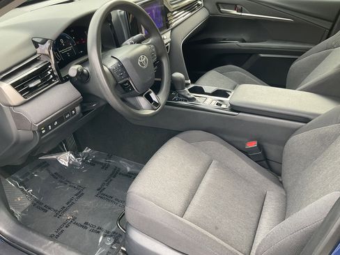 Used 2025 Toyota Camry LE FWD image 22