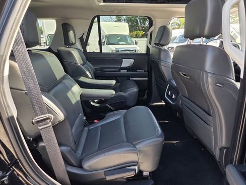 Certified 2025 Ford Expedition Active AWD/4WD image 19