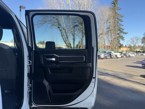 Used 2024 RAM 2500 Big Horn image 21