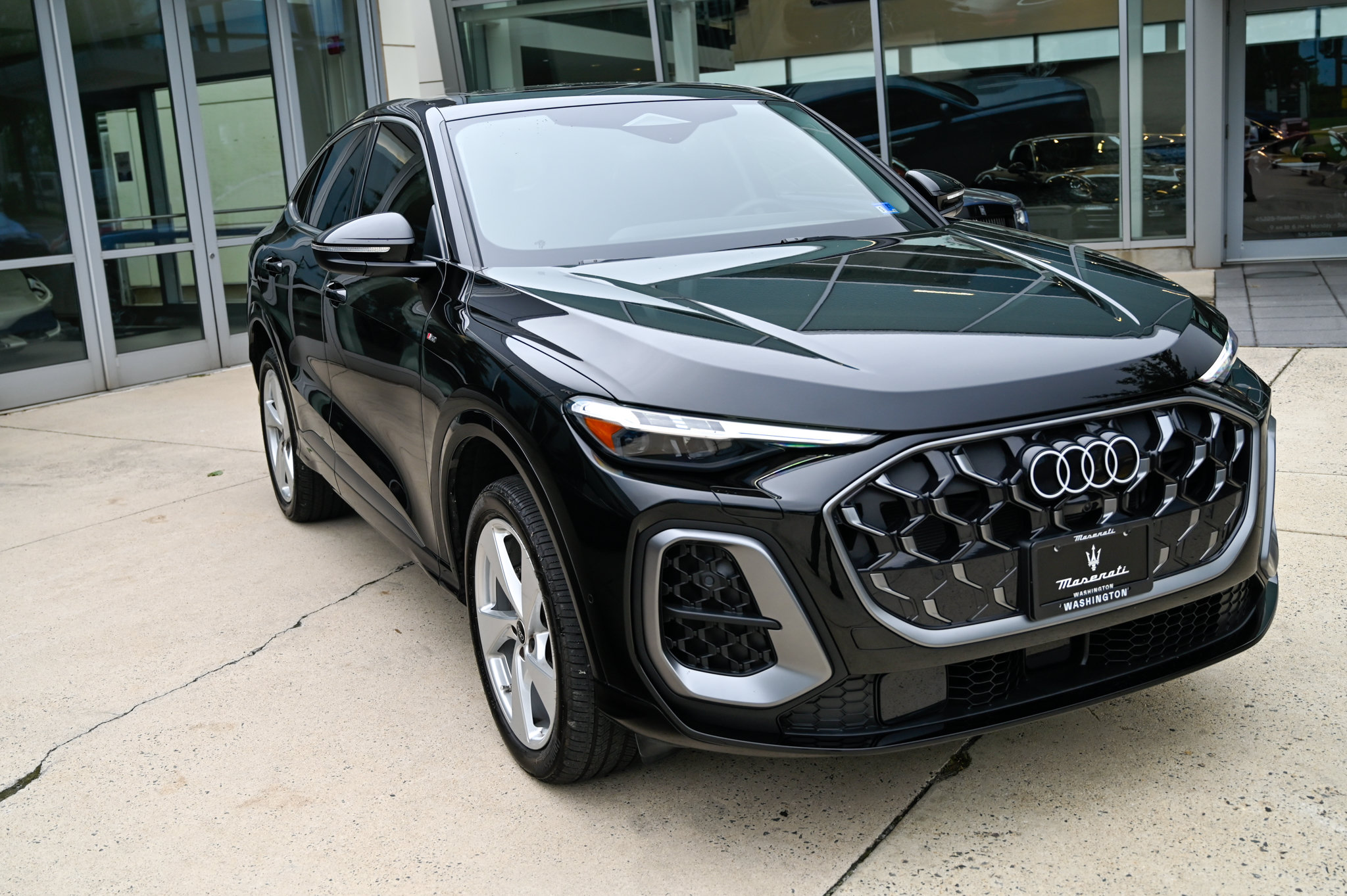 Used 2025 Audi Q5 Premium Plus AWD/4WD image 3