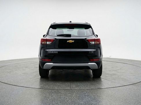 Used 2025 Chevrolet TrailBlazer LT w/ Driver Confidence Package image 7