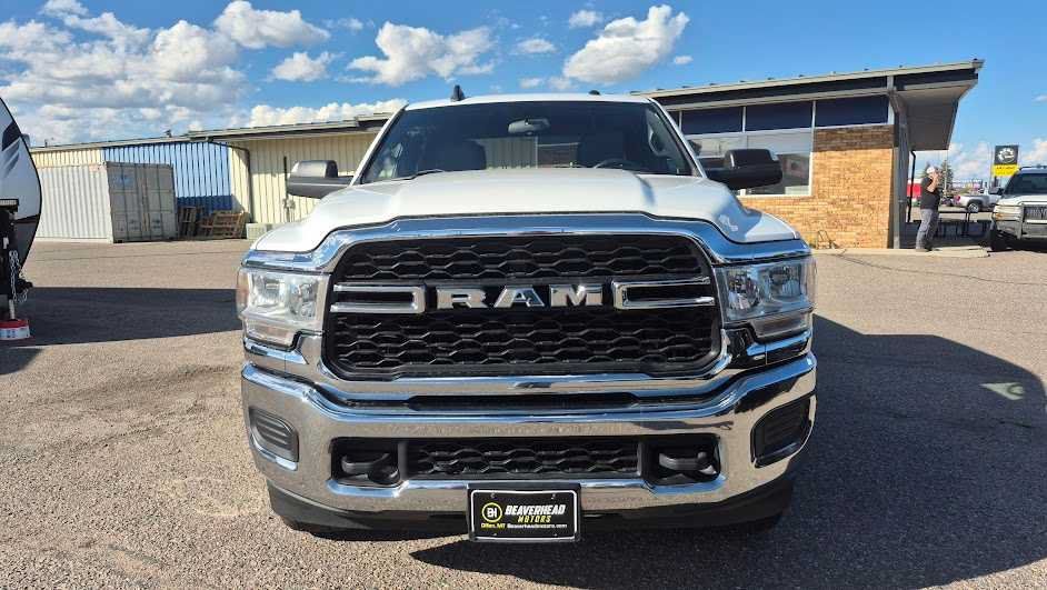 Used 2021 RAM 2500 Tradesman w/ Chrome Appearance Group AWD/4WD image 12