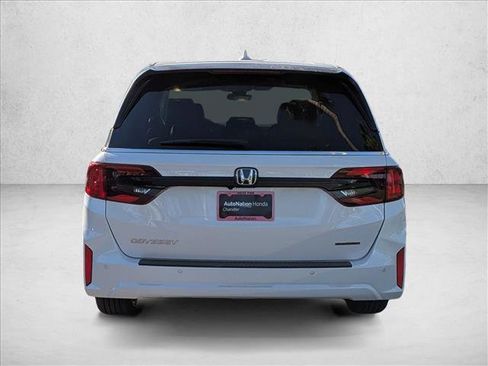 New 2026 Honda Odyssey Touring image 8