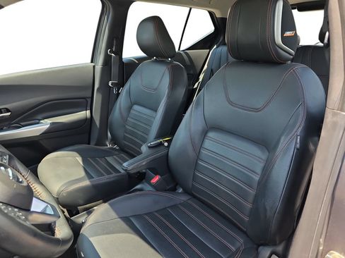 Used 2020 Nissan Kicks SR w/ SR Premium Package FWD image 15