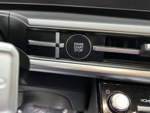 Certified 2024 Hyundai Santa Fe SEL image 24