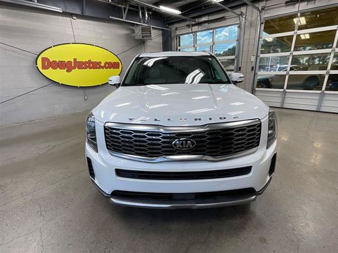 Used 2020 Kia Telluride EX w/ Towing Package FWD image 8